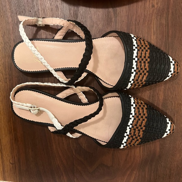 Vegan leather woven Tri color Mary Jane flats, size 9 - Picture 2 of 7